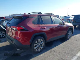 2022 Toyota RAV4 XLE Premium with VIN 2T3C1RFVXNW186053, listed as a IAAI auction lot 40141648 with 7,598 mi miles. Bid and sale history available at carsss.com. Image 4.