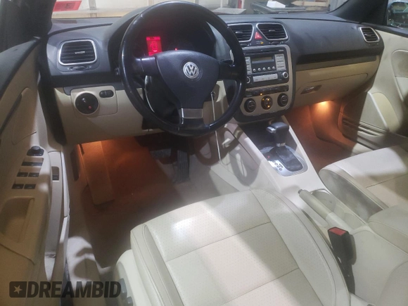 2007 Volkswagen Eos 2.0T with VIN WVWBA71F47V044596, listed as a Copart auction lot 48430555 with 88,401 mi miles and Salvage Title. Bid and sale history available at DreamBid. Image 8.