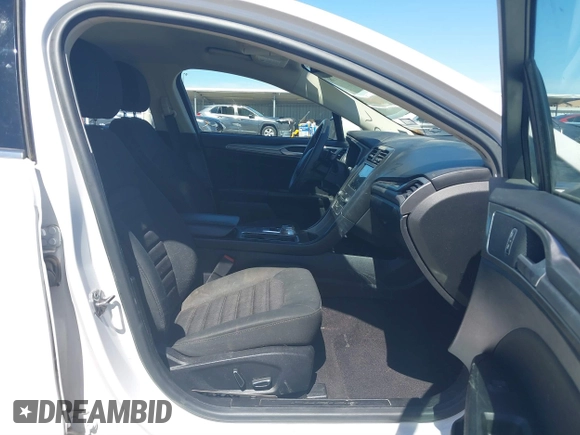 2019 Ford Fusion SE with VIN 3FA6P0HD0KR215531, listed as a IAAI auction lot 41867778 with 101,893 mi miles. Bid and sale history available at carsss.com. Image 5.