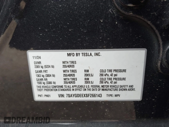 2025 Tesla Model Y Long Range with VIN 7SAYGDEEXSF266143, listed as a IAAI auction lot 41905813 with 776 mi miles and . Bid and sale history available at carsss.com. Image 9.