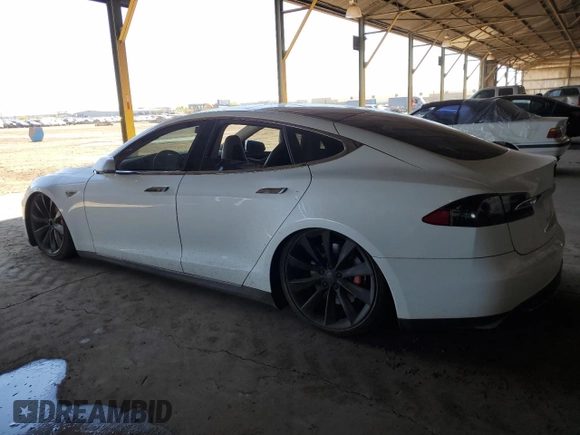 2013 Tesla Model S с VIN 5YJSA1DG5DFP03667, выставлен на аукционе Copart как лот 50607605 с пробегом 87 146 миль миль и Чистый • Clean title. История ставок и продаж доступна на DreamBid. Изображение 2.