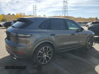 2019 Porsche Cayenne Turbo with VIN WP1AF2AY6KDA81423, listed as a Copart auction lot 77480454 with 35,749 mi miles and Salvage title. Bid and sale history available at DreamBid. Image 3.