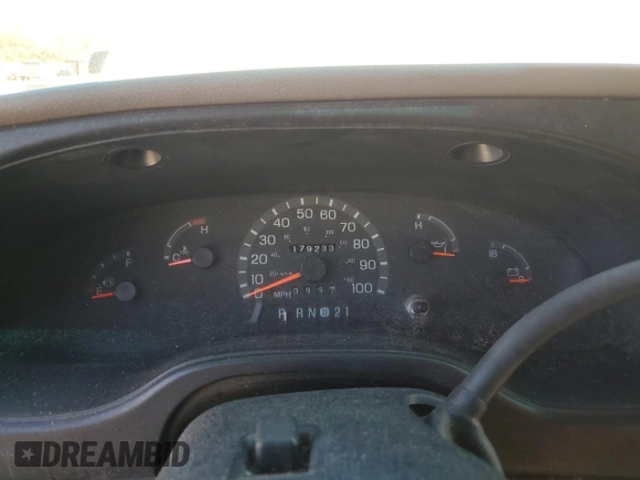 2000 Ford Econoline Cargo with VIN 1FTRE14L2YHB70344, listed as a Copart auction lot 87704865 with 179,233 mi miles and Non repairable. Bid and sale history available at DreamBid. Image 9.