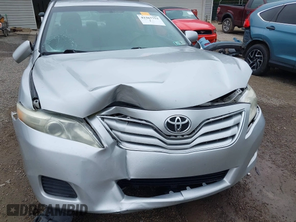 2011 Toyota Camry LE z VIN 4T1BF3EK6BU671814, wystawiony jako IAAI lot #42367753 z przebiegiem 182 728 mil mil oraz . Historia ofert i sprzedaży dostępna na DreamBid. Obrazek 6.