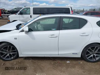 2014 Lexus CT 200h z VIN JTHKD5BH4E2198864, wystawiony jako IAAI lot #42083972 z przebiegiem 148 555 mil mil oraz . Historia ofert i sprzedaży dostępna na DreamBid. Obrazek 14.