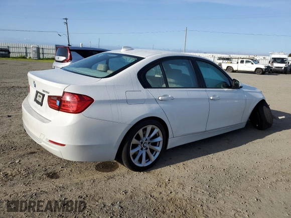 2012 BMW 3 Series 328i z VIN WBA3A5C51CF259481, wystawiony jako Copart lot #52381425 z przebiegiem 206 764 mil mil oraz Szkoda całkowita • Salvage title. Historia ofert i sprzedaży dostępna na DreamBid. Obrazek 3.