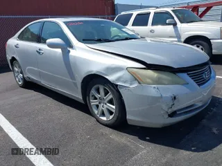 2008 Lexus ES 350 with VIN JTHBJ46G982221631, listed as a IAAI auction lot 41931159 with 303,492 mi miles. Bid and sale history available at carsss.com. Image 1.