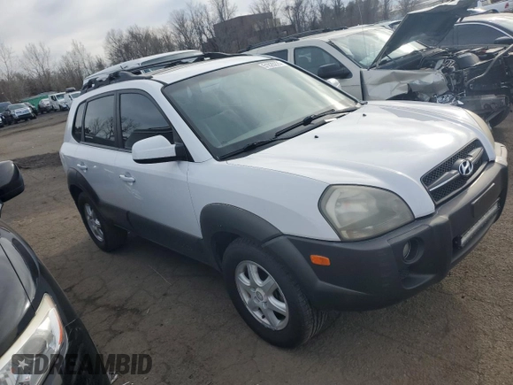 2005 Hyundai Tucson GLS with VIN KM8JN12D45U188612, listed as a Copart auction lot 51826225 with 192,677 mi miles and Salvage Title. Bid and sale history available at carsss.com. Image 4.