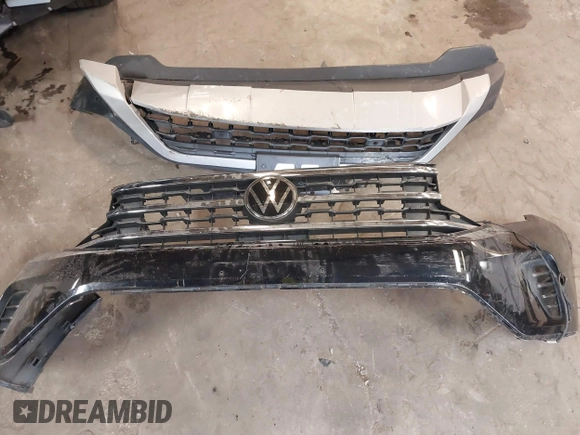 2023 Volkswagen Atlas SE с VIN 1V2KR2CA1PC545467, выставлен на аукционе IAAI как лот 42485832 с пробегом 45 315 миль миль и . История ставок и продаж доступна на DreamBid. Изображение 12.