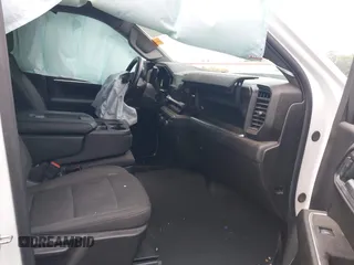 2025 Chevrolet Silverado 1500 LT z VIN 1GCUKDED4SZ123636, wystawiony jako IAAI lot #42216309 z przebiegiem 29 832 mil mil oraz . Historia ofert i sprzedaży dostępna na DreamBid. Obrazek 5.