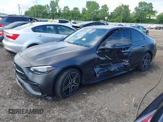2024 Mercedes-Benz C 300 z VIN W1KAF4HB2RR178054, wystawiony jako IAAI lot #42434925 z przebiegiem 16 016 mil mil oraz . Historia ofert i sprzedaży dostępna na DreamBid. Obrazek 2.