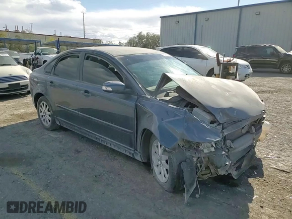2008 Volvo S40 2.4L z VIN YV1MS382482399976, wystawiony jako Copart lot #53999455 z przebiegiem Nie podano mil oraz Szkoda całkowita • Salvage title. Historia ofert i sprzedaży dostępna na DreamBid. Obrazek 14.