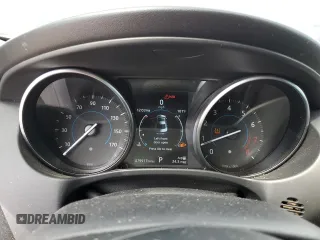 2019 Jaguar XE 25t with VIN SAJAR4FX9KCP48304, listed as a Copart auction lot 72591524 with 79,917 mi miles and Salvage Title. Bid and sale history available at carsss.com. Image 9.