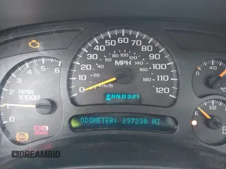 2005 Chevrolet Suburban LS with VIN 3GNEC16Z45G157758, listed as a IAAI auction lot 42408657 with 237,238 mi miles and . Bid and sale history available at DreamBid. Image 7.