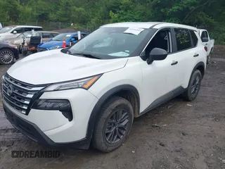 2024 Nissan Rogue S z VIN 5N1BT3AA4RC681960, wystawiony jako IAAI lot #42216264 z przebiegiem 37 882 mil mil oraz . Historia ofert i sprzedaży dostępna na DreamBid. Obrazek 17.