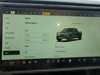 2023 Rivian R1T Adventure z VIN 7FCTGAAA8PN001040, wystawiony jako Copart lot #71517874 z przebiegiem 19 789 mil mil oraz Szkody całkowita. Historia ofert i sprzedaży dostępna na DreamBid. Obrazek 9.