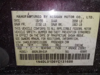 2000 Nissan Altima XE with VIN 1N4DL01D8YC131686, listed as a IAAI auction lot 41378330 with 137,464 mi miles. Bid and sale history available at carsss.com. Image 9.