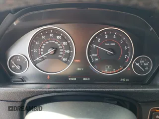 2017 BMW 3 Series 330i z VIN WBA8B9G39HNU52820, wystawiony jako Copart lot #54527795 z przebiegiem 99 388 mil mil oraz Szkoda całkowita • Salvage title. Historia ofert i sprzedaży dostępna na DreamBid. Obrazek 9.