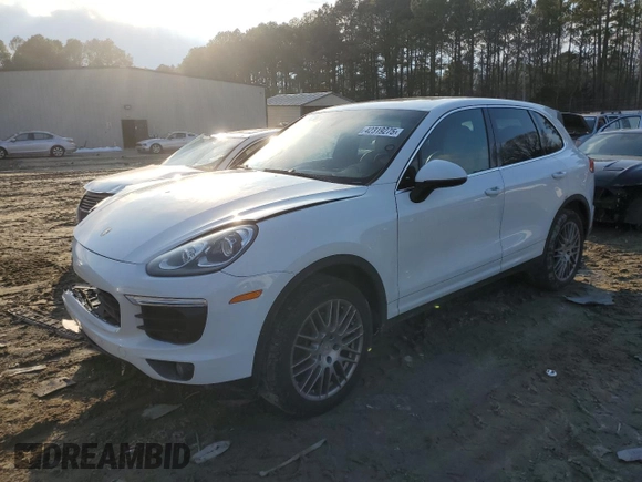 2016 Porsche Cayenne with VIN WP1AA2A29GKA13338, listed as a Copart auction lot 42319275 with 122,980 mi miles and Salvage Title. Bid and sale history available at carsss.com. Image 1.