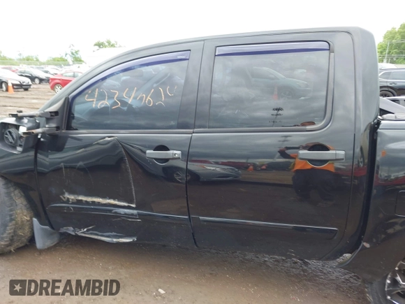 2011 Nissan Titan SL с VIN 1N6AA0EC5BN315853, выставлен на аукционе IAAI как лот 42340624 с пробегом 162 074 миль миль и . История ставок и продаж доступна на DreamBid. Изображение 14.