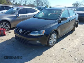 2016 Volkswagen Jetta SEL z VIN 3VWL07AJ5GM212572, wystawiony jako IAAI lot #41470003 z przebiegiem 138 988 mil mil oraz . Historia ofert i sprzedaży dostępna na DreamBid. Obrazek 17.