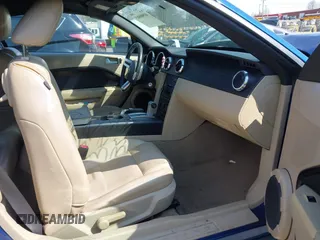 2008 Ford Mustang Deluxe with VIN 1ZVHT84N685193538, listed as a IAAI auction lot 41900065 with 132,208 mi miles and . Bid and sale history available at carsss.com. Image 5.