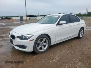 2014 BMW 3 Series 320i z VIN WBA3B1G51ENS77911, wystawiony jako Copart lot #60877905 z przebiegiem 128 977 mil mil oraz Czysty tytuł • Clean title. Historia ofert i sprzedaży dostępna na DreamBid. Obrazek 1.