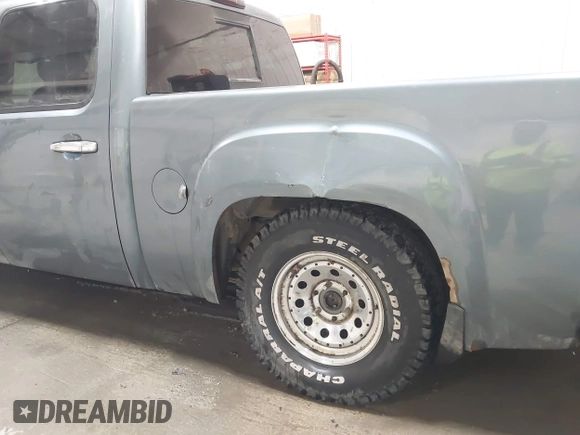 2011 GMC Sierra 1500 Denali z VIN 3GTP2XE26BG100503, wystawiony jako IAAI lot #41755606 z przebiegiem 185 277 mil mil oraz . Historia ofert i sprzedaży dostępna na DreamBid. Obrazek 6.