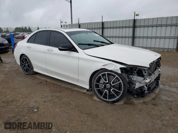 2019 Mercedes-Benz C 300 z VIN 55SWF8EB0KU321797, wystawiony jako Copart lot #53158085 z przebiegiem 52 313 mil mil oraz Szkoda całkowita • Salvage title. Historia ofert i sprzedaży dostępna na DreamBid. Obrazek 4.