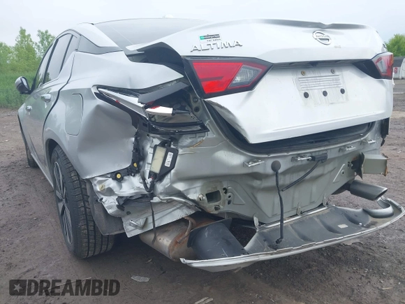 2019 Nissan Altima SL with VIN 1N4BL4EV8KC218304, listed as a IAAI auction lot 42394810 with 123,108 mi miles and . Bid and sale history available at DreamBid. Image 6.