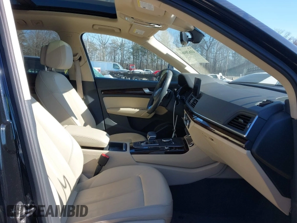 2019 Audi Q5 Premium with VIN WA1ANAFY7K2043454, listed as a IAAI auction lot 41620464 with 57,516 mi miles. Bid and sale history available at carsss.com. Image 5.