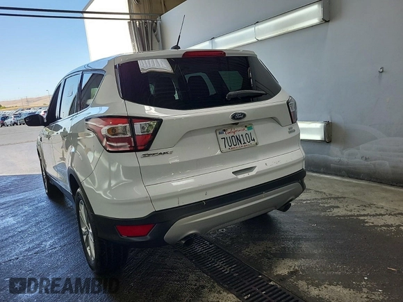 2017 Ford Escape SE z VIN 1FMCU0GD4HUB05330, wystawiony jako IAAI lot #42396863 z przebiegiem 66 420 mil mil oraz . Historia ofert i sprzedaży dostępna na DreamBid. Obrazek 26.