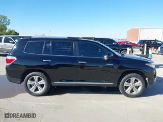 2013 Toyota Highlander Limited with VIN 5TDYK3EHXDS136734, listed as a IAAI auction lot 40932374 with 51,025 mi miles. Bid and sale history available at carsss.com. Image 13.