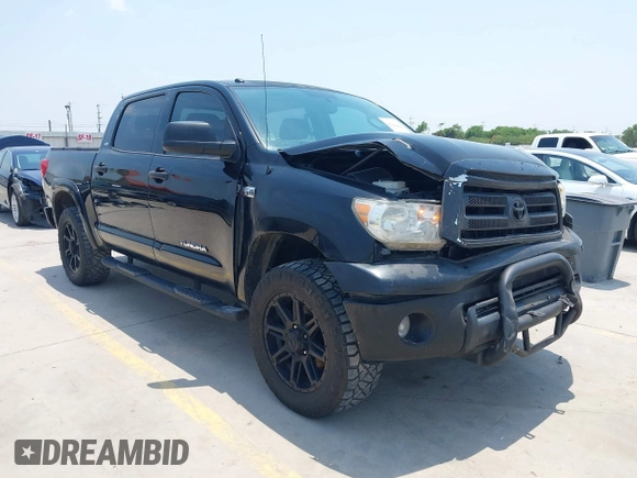 2013 Toyota Tundra z VIN 5TFDW5F15DX321719, wystawiony jako IAAI lot #42269647 z przebiegiem 174 242 mil mil oraz . Historia ofert i sprzedaży dostępna na DreamBid. Obrazek 1.