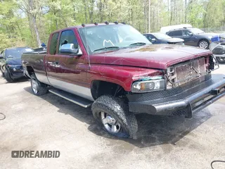 2002 Dodge 2500 z VIN 3B7KF23C92M244271, wystawiony jako IAAI lot #42104621 z przebiegiem 179 986 mil mil oraz . Historia ofert i sprzedaży dostępna na DreamBid. Obrazek 1.