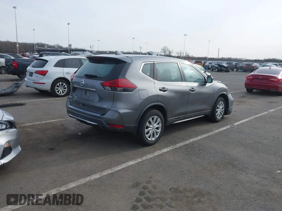 2018 Nissan Rogue SV z VIN KNMAT2MV5JP585695, wystawiony jako IAAI lot #41613763 z przebiegiem 45 091 mil mil oraz . Historia ofert i sprzedaży dostępna na DreamBid. Obrazek 4.