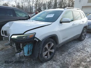 2020 Jeep Cherokee Limited with VIN 1C4PJLDB2LD535210, listed as a IAAI auction lot 41268119 with 119,918 mi miles. Bid and sale history available at carsss.com. Image 17.