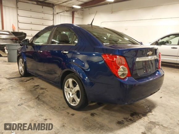 2012 Chevrolet Sonic LTZ z VIN 1G1JE5SB4C4214450, wystawiony jako IAAI lot #42207345 z przebiegiem 120 152 mil mil oraz . Historia ofert i sprzedaży dostępna na DreamBid. Obrazek 3.
