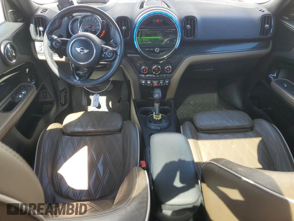 2017 MINI Countryman Cooper S with VIN WMZYT5C36H3D80472, listed as a Copart auction lot 72263214 with 56,467 mi miles and Salvage Title. Bid and sale history available at carsss.com. Image 8.