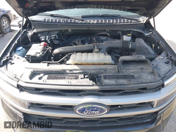 2024 Ford Expedition XLT with VIN 1FMJU1J85REA08710, listed as a IAAI auction lot 41966242 with 68,191 mi miles. Bid and sale history available at carsss.com. Image 10.