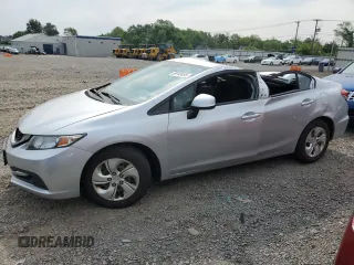 2013 Honda Civic LX z VIN 19XFB2F58DE208594, wystawiony jako Copart lot #59740495 z przebiegiem 132 220 mil mil oraz Szkoda całkowita • Salvage title. Historia ofert i sprzedaży dostępna na DreamBid. Obrazek 1.