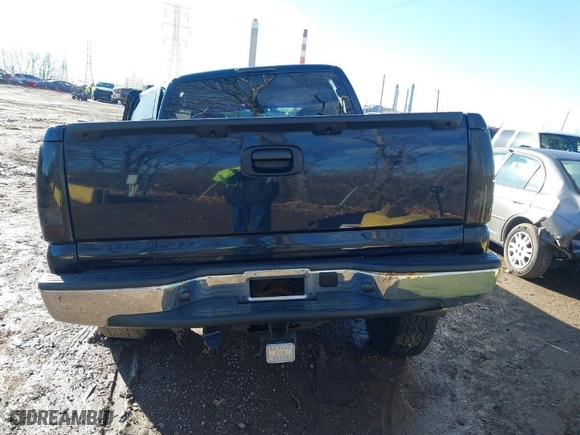 2007 Chevrolet Silverado 1500 Classic Work Truck with VIN 1GCEK19Z37E154898, listed as a IAAI auction lot 41125458 with 155,253 mi miles. Bid and sale history available at carsss.com. Image 17.