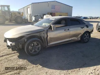 2021 Kia K5 LXS with VIN 5XXG14J23MG053217, listed as a Copart auction lot 47194815 with 82,133 mi miles and Salvage Title. Bid and sale history available at carsss.com. Image 1.