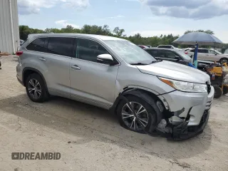 2018 Toyota Highlander LE with VIN 5TDZZRFH2JS284129, listed as a Copart auction lot 58466295 with 130,269 mi miles and Salvage title. Bid and sale history available at DreamBid. Image 4.