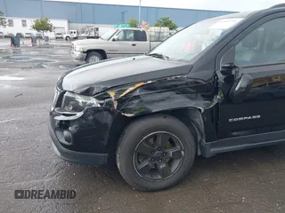 2017 Jeep Compass High Altitude z VIN 1C4NJCEB9HD160736, wystawiony jako IAAI lot #41501729 z przebiegiem 100 498 mil mil oraz . Historia ofert i sprzedaży dostępna na DreamBid. Obrazek 6.