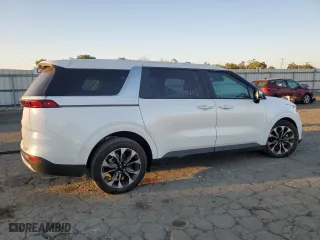 2023 Kia Carnival EX with VIN KNDNC5H31P6298462, listed as a Copart auction lot 74020744 with 14,936 mi miles and Salvage Title. Bid and sale history available at carsss.com. Image 3.
