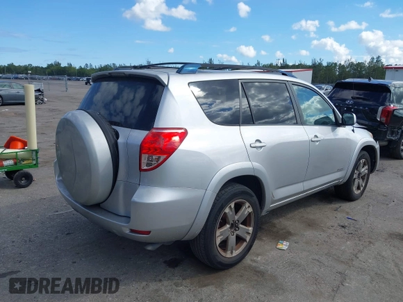 2008 Toyota RAV4 Sport z VIN JTMZK32VX86015173, wystawiony jako IAAI lot #41561817 z przebiegiem 157 614 mil mil oraz . Historia ofert i sprzedaży dostępna na DreamBid. Obrazek 4.
