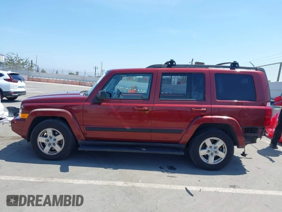2007 Jeep Commander Sport z VIN 1J8HG48K97C530030, wystawiony jako IAAI lot #42471903 z przebiegiem 195 416 mil mil oraz . Historia ofert i sprzedaży dostępna na DreamBid. Obrazek 15.