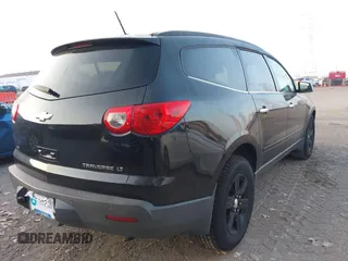 2012 Chevrolet Traverse 1LT z VIN 1GNKVGED4CJ270725, wystawiony jako IAAI lot #40300933 z przebiegiem Nie podano mil oraz . Historia ofert i sprzedaży dostępna na DreamBid. Obrazek 4.
