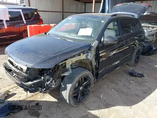 2019 Volkswagen Tiguan SE with VIN 3VV3B7AX2KM075179, listed as a IAAI auction lot 41728654 with 108,388 mi miles and . Bid and sale history available at DreamBid. Image 2.